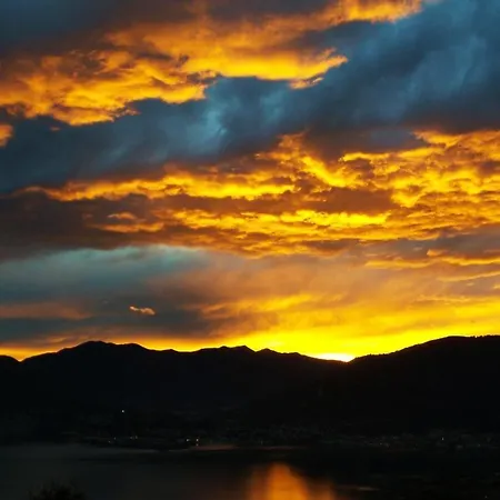 Tramonti E *